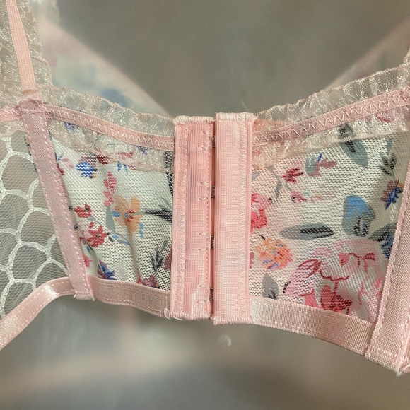 Floral Lace Lingerie Set - Size Large NWOT - Picture 10 of 13